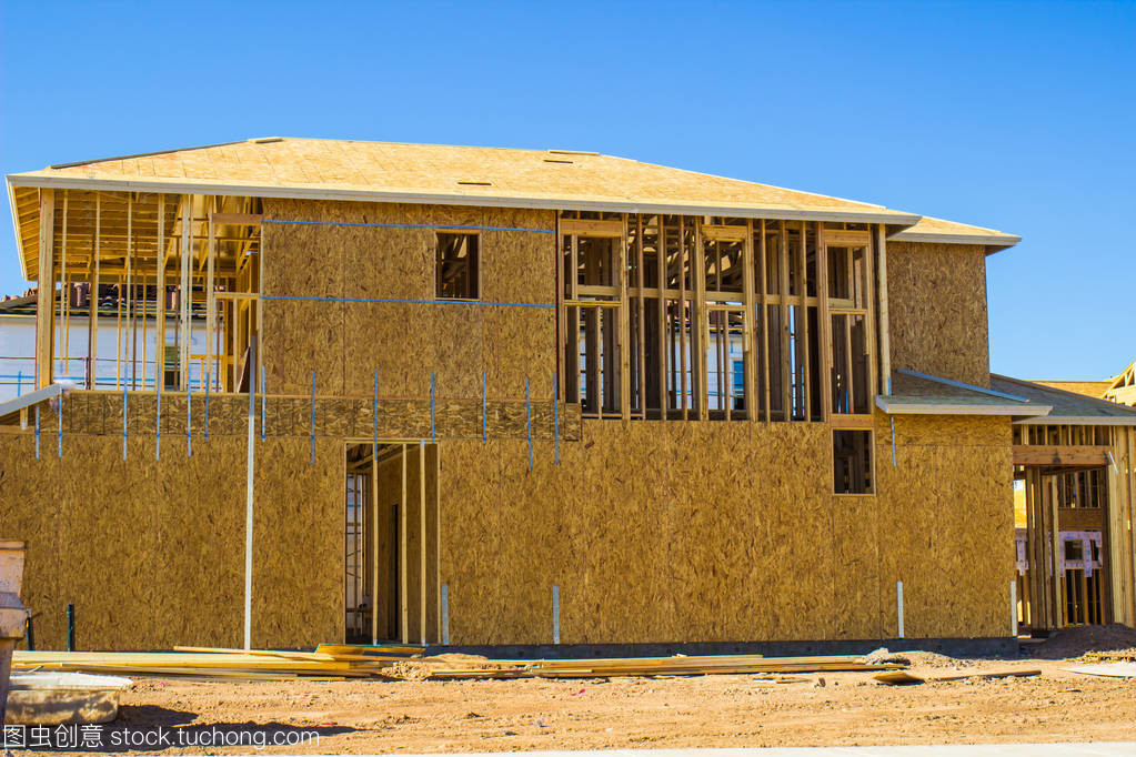 胶合板在两层新建筑中的创新应用